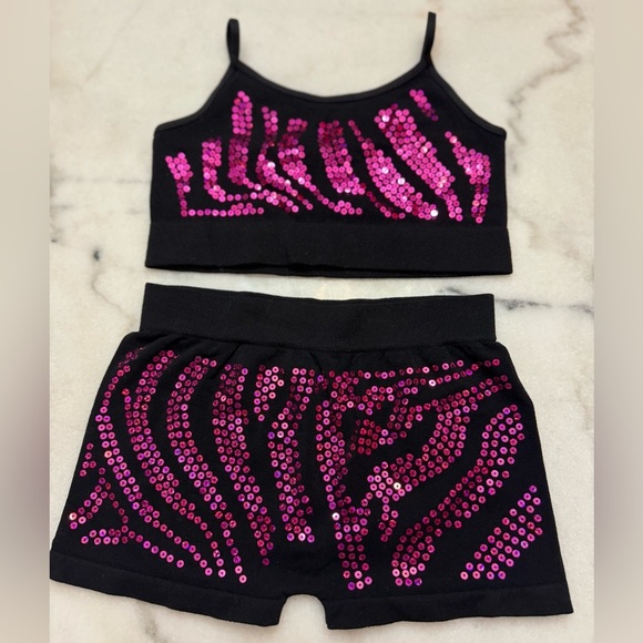 Dance or Cheer Practice Wear for Little Girls.
One size fits 4-6. - Picture 1 of 5